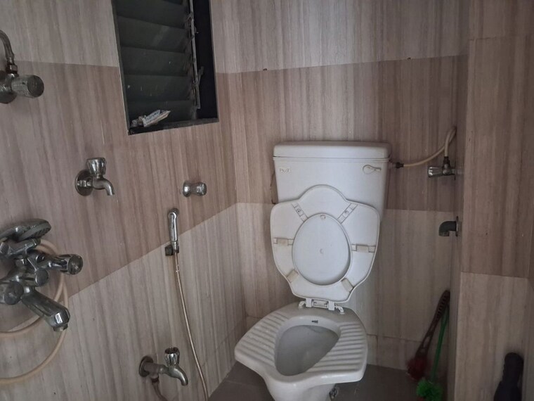 Bathroom, bhutra-prem-nagar 3 Bedroom 1300 Sq.Ft. Apartment In Mira Road East Thane 10753346