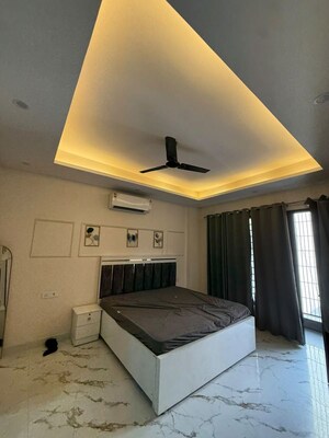 Bedroom in 1 BHK Builder Floor at Sector 42 – for Rent