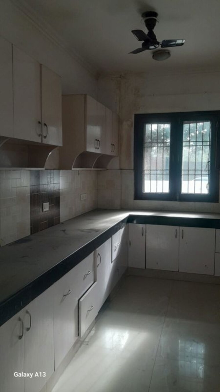 Kitchen, unitech-south-city-ii 3 Bedroom 1500 Sq.Ft. Builder Floor In Sector 50 Gurgaon 10753486