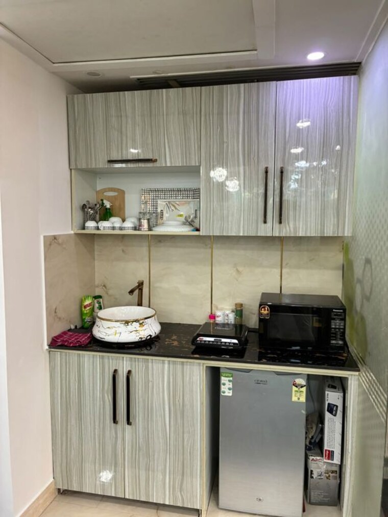 Kitchen, galaxy-welldone-tech-park Commercial Office Space 1665 Sq.Ft. In Sector 48 Gurgaon 10753522