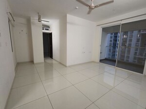 Room in 2 BHK Apartment at Yashwin Orizzonte, Kharadi – for Sale