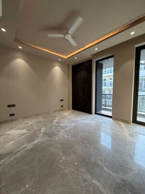 Room in 4 BHK Builder Floor at Greater Kailash I – for Rent