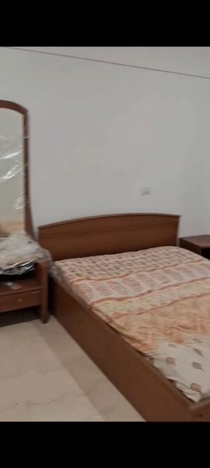 Bedroom in 2 BHK Apartment at Andheri CHS, Andheri West – for Rent