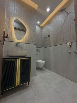 Bathroom in 3.5 BHK Builder Floor at Arya Pura – for Sale