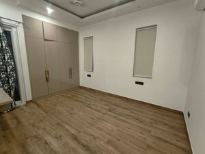 Room in 3 BHK Apartment at Raj One Good Earth, Sector 71 – for Rent