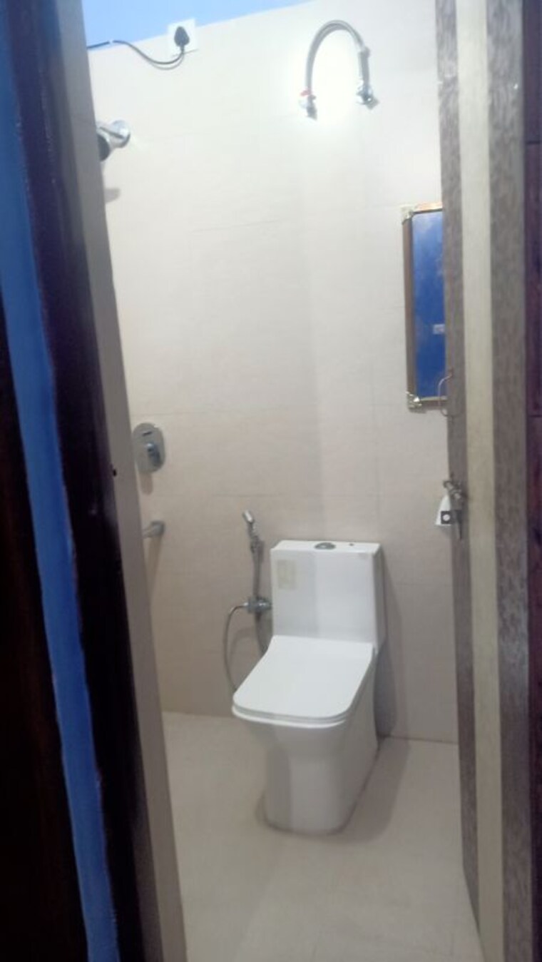 Bathroom, shri-krishna-residency 2 Bedroom 1100 Sq.Ft. Independent House In Gms Road Dehradun 10753611