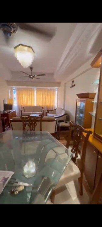 2 BHK 700 Sq.Ft. Apartment in Andheri CHS