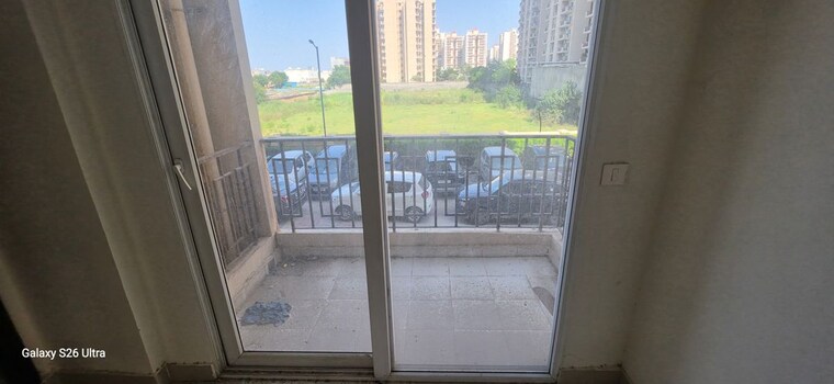 Balcony, signature-orchard-avenue-2 2 Bedroom 617 Sq.Ft. Apartment In Sector 93 Gurgaon 10753650