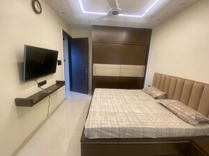 Room in 2 BHK Apartment at Cloud 36 Mumbai, Ghansoli – for Rent