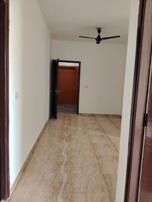 Room in 3 BHK Apartment at Landmark The Homes 81, Sector 81 – for Rent