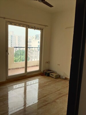 Room in 3 BHK Apartment at Landmark The Homes 81, Sector 81 – for Rent