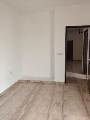 Room in 3 BHK Apartment at Landmark The Homes 81, Sector 81 – for Rent