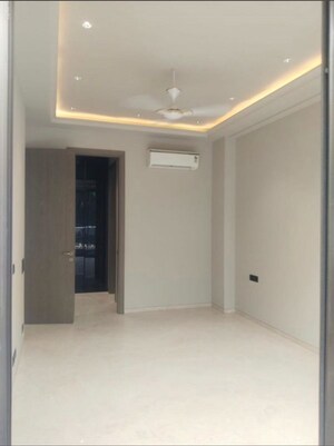 Room in 3 BHK Builder Floor at Kailash Hills – for Sale