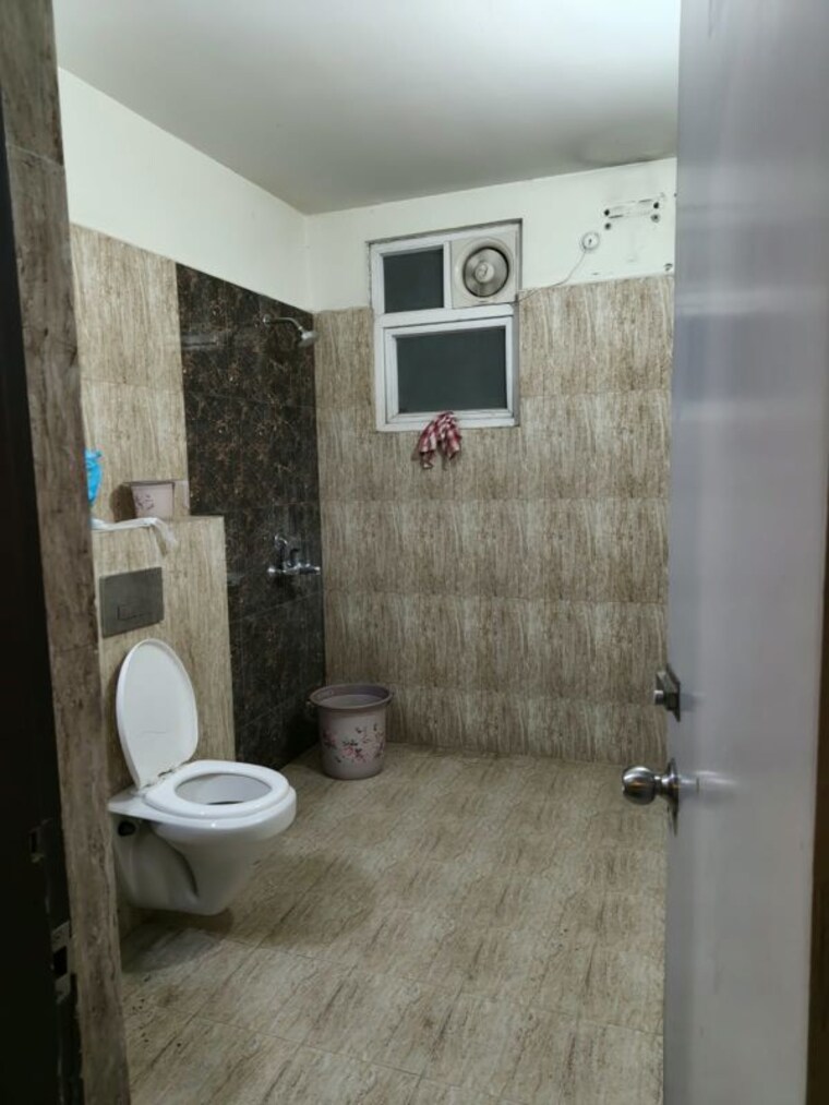 Bathroom, kalptaru-apartment 3 Bedroom 2150 Sq.Ft. Apartment In Gomti Nagar Lucknow 10753795