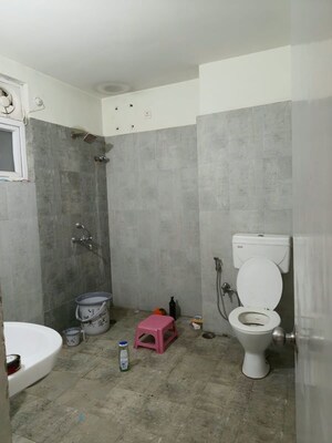 Bathroom in 3 BHK Apartment at Kalptaru Apartment, Gomti Nagar – for Rent