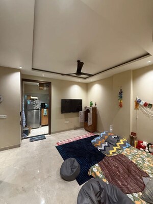 Living Room in 2 BHK Builder Floor at Sector 14 – for Rent