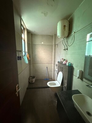Bathroom in 2 BHK Builder Floor at Sector 14 – for Rent