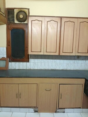 Furnished Amenities in 3 BHK Apartment at Sector 20 – for Rent