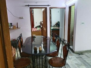 Team Area in 3 BHK Apartment at Sector 20 – for Rent