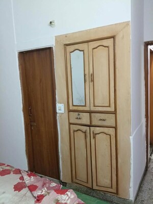 Furnished Amenities in 3 BHK Apartment at Sector 20 – for Rent