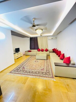 3 BHK Builder Floor For Rent in Saket