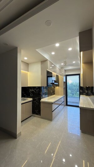 Kitchen in 3 BHK Builder Floor at BPTP District 3, Sector 85 – for Rent