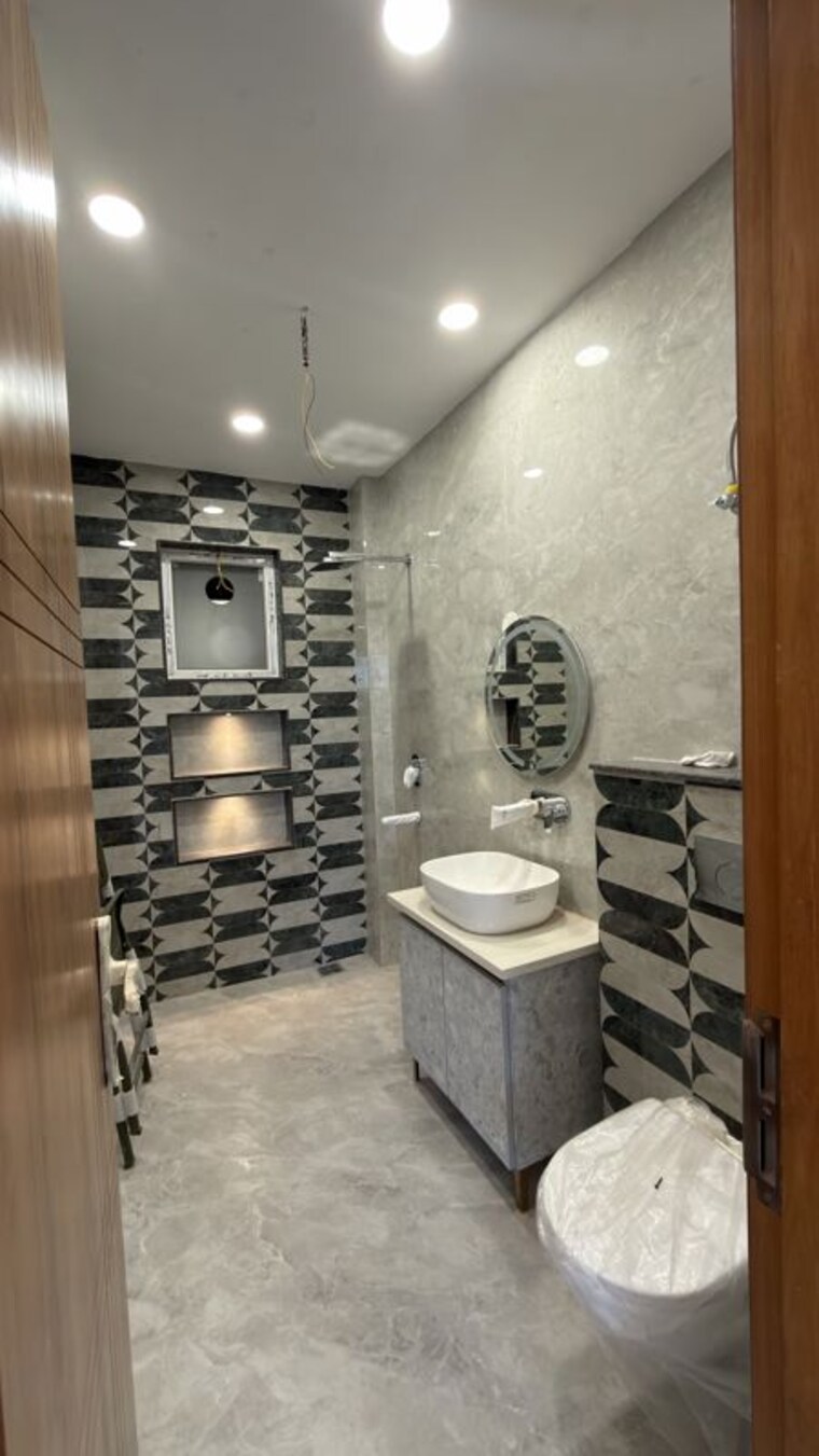 undefined, bptp-district-3 3 Bedroom 180 Sq.Yd. Builder Floor In Sector 85 Faridabad 10753925