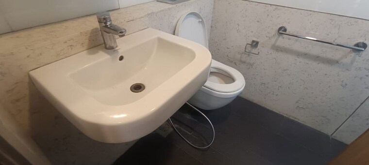 Bathroom, lodha-dioro 2 Bedroom 845 Sq.Ft. Apartment In Wadala Mumbai 10753980
