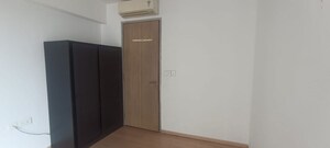 Room in 2 BHK Apartment at Lodha Dioro, Wadala – for Rent
