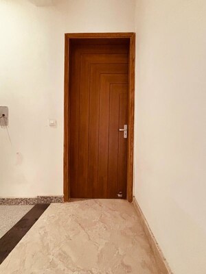 Room in Studio Builder Floor at Sector 46 – for Rent