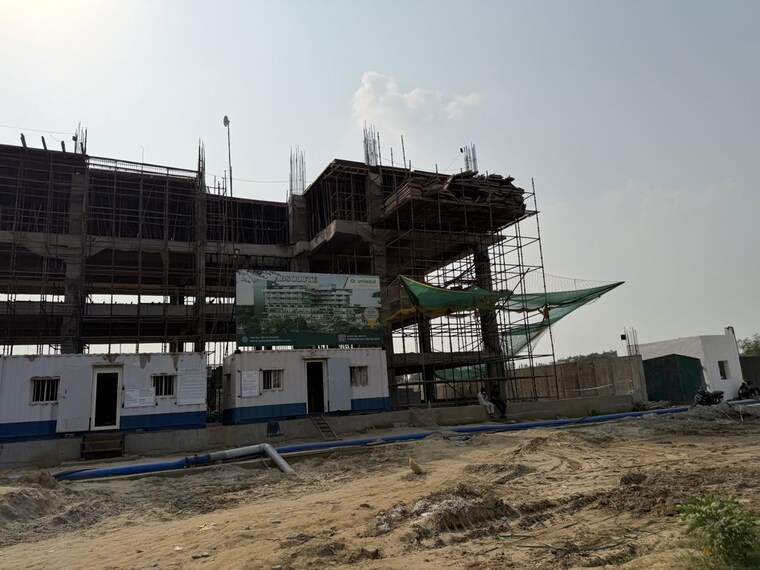 Exterior View, uniwest-hub Commercial Shop 478 Sq.Ft. In Sector 22d Yamuna Expressway Greater Noida 10754026