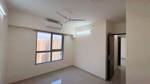 Room in 1.5 BHK Apartment at Piramal Vaikunth, Balkum Pada – for Rent