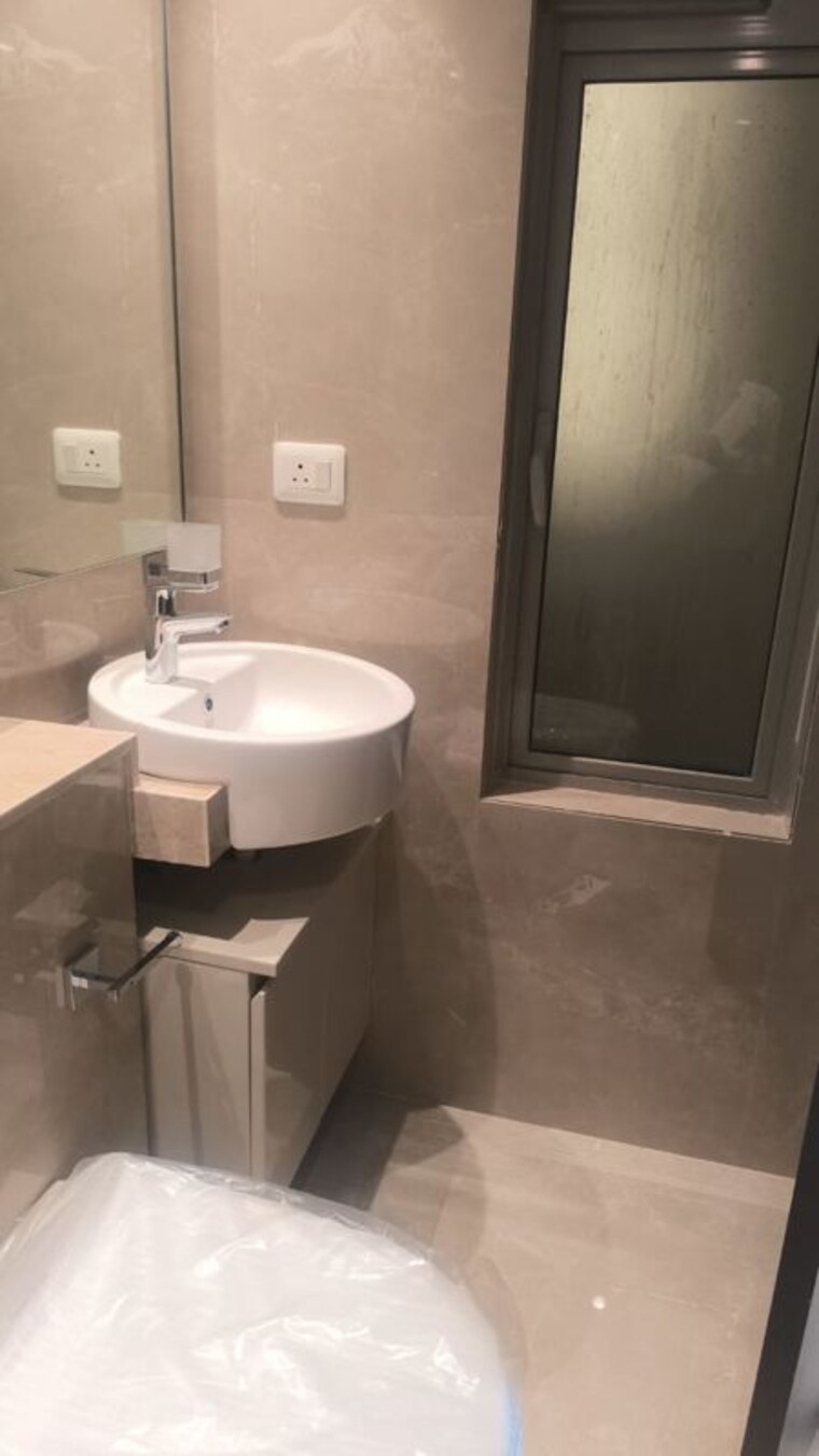 Bathroom, hiranandani-highland 2 Bedroom 600 Sq.Ft. Apartment In Powai Mumbai 10754036
