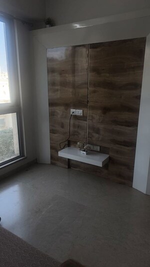 Master Bedroom in 1 BHK Apartment at Hiranandani Zen Maple, Powai – for Rent