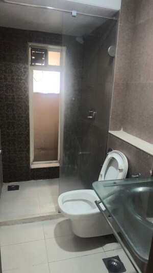 Furnished Amenities in 2 BHK Apartment at K Raheja Vihar, Powai – for Sale