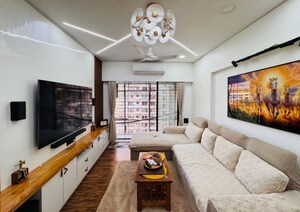 Room in 2 BHK Apartment at Royal Palms Garden View, Goregaon East – for Sale