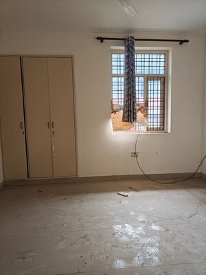 2 BHK Builder Floor For Rent in Sector 23a