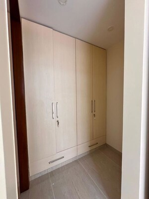 Room in 3 BHK Builder Floor at Sushant Lok I – for Rent