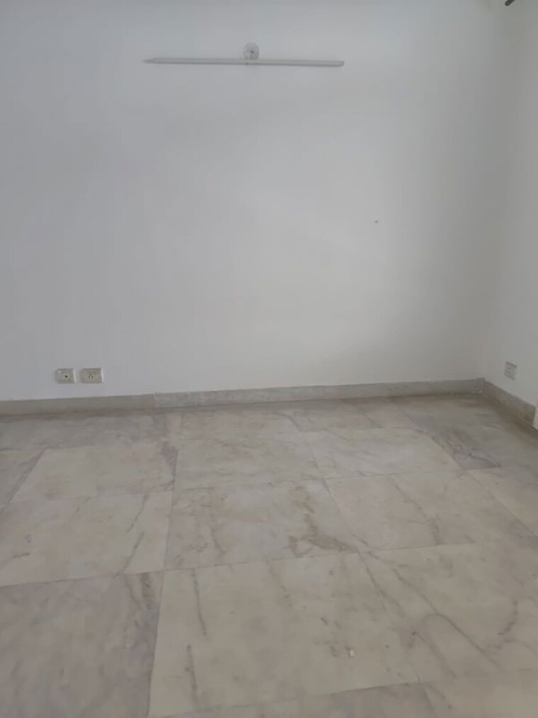 Room, sushant lok i 3 Bedroom 300 Sq.Ft. Builder Floor In Sushant Lok I Gurgaon 10754072