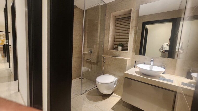 Bathroom, oberoi-elysian-tower-a 4 Bedroom 2538 Sq.Ft. Apartment In Goregaon East Mumbai 10754093
