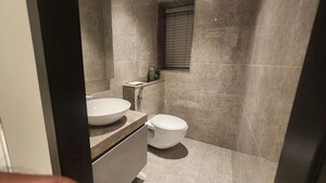 Bathroom in 4 BHK Apartment at Oberoi Elysian Tower A, Goregaon East – for Sale