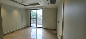 Room in 4 BHK Builder Floor at Nehru Enclave – for Rent