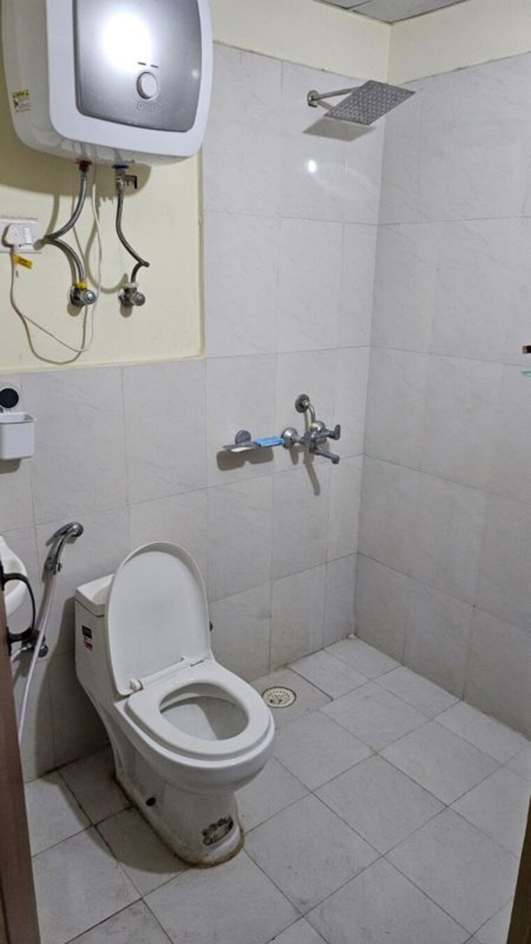 Bathroom, pyramid-fusion-homes 2 Bedroom 578 Sq.Ft. Apartment In Sector 70a Gurgaon 10754122
