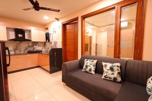 Bedroom in 4 BHK Builder Floor at Sector 43 – for Rent