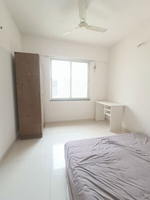 Room in 3 BHK Apartment at Omkar Apartments Bavdhan, Bavdhan – for Rent