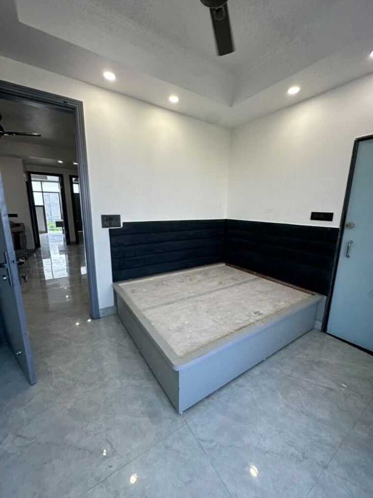 Bedroom, sector 51 3 Bedroom 1800 Sq.Ft. Builder Floor In Sector 51 Gurgaon 10754101