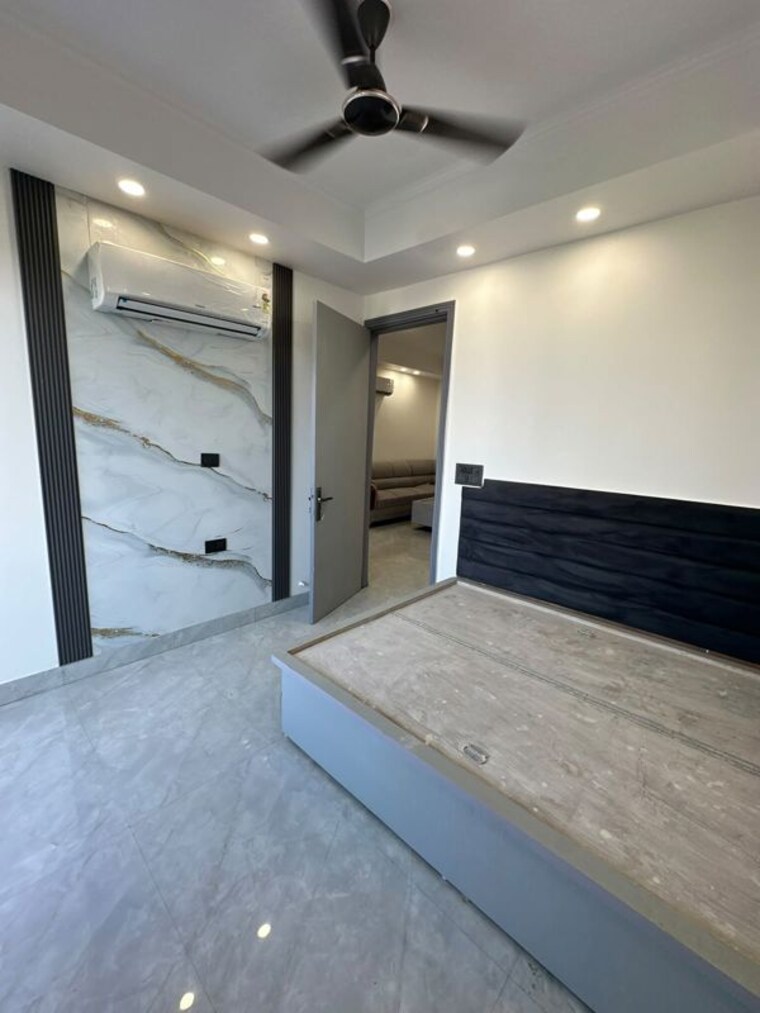 Room, sector 51 3 Bedroom 1800 Sq.Ft. Builder Floor In Sector 51 Gurgaon 10754101