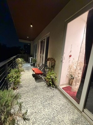 Balcony in 3 BHK Builder Floor at Sector 27 – for Rent