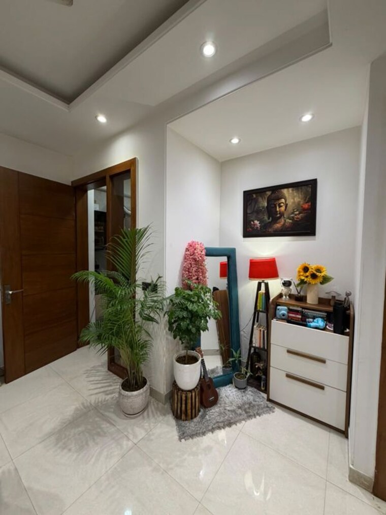  Parking, sector 27 3 Bedroom 2500 Sq.Ft. Builder Floor In Sector 27 Gurgaon 10754162