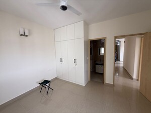 Room in 2 BHK Apartment at Mantri Webcity, Hennur Road – for Rent